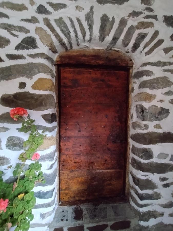 Bed and Breakfast La Maita Монженевр Экстерьер фото