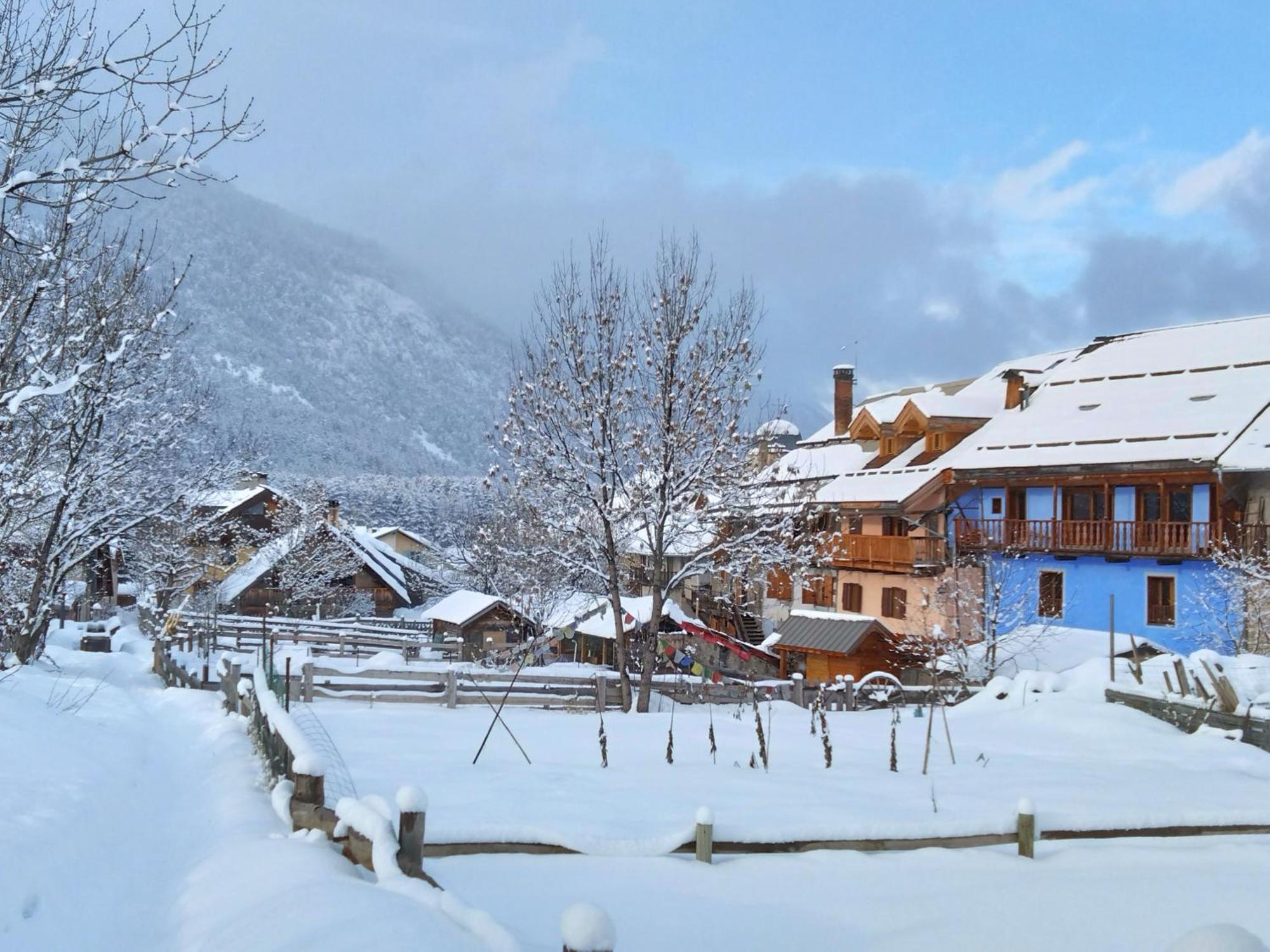 Bed and Breakfast La Maita Монженевр Экстерьер фото